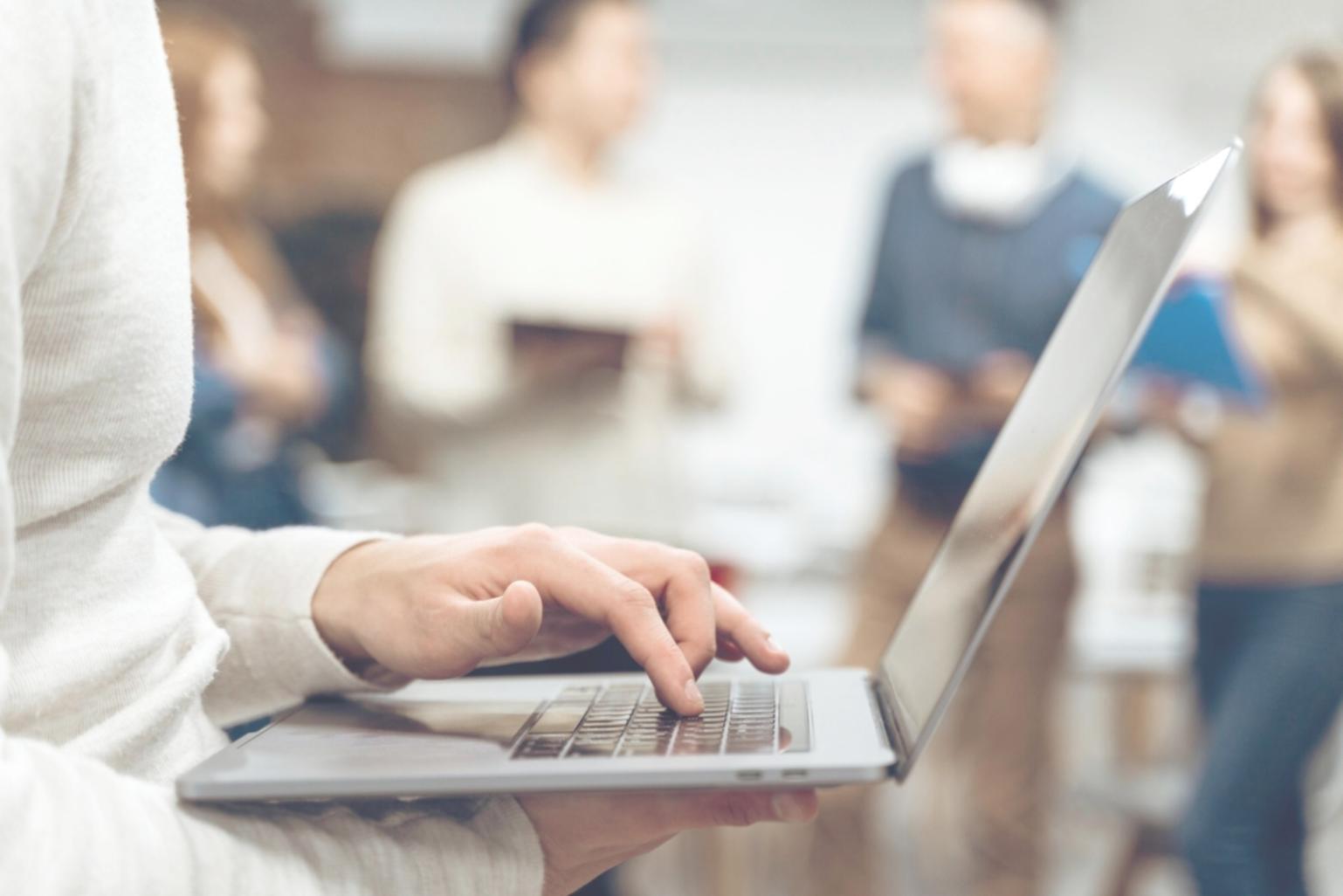 Espacio de trabajo del equipo de calirynthos donde realizamos análisis financieros