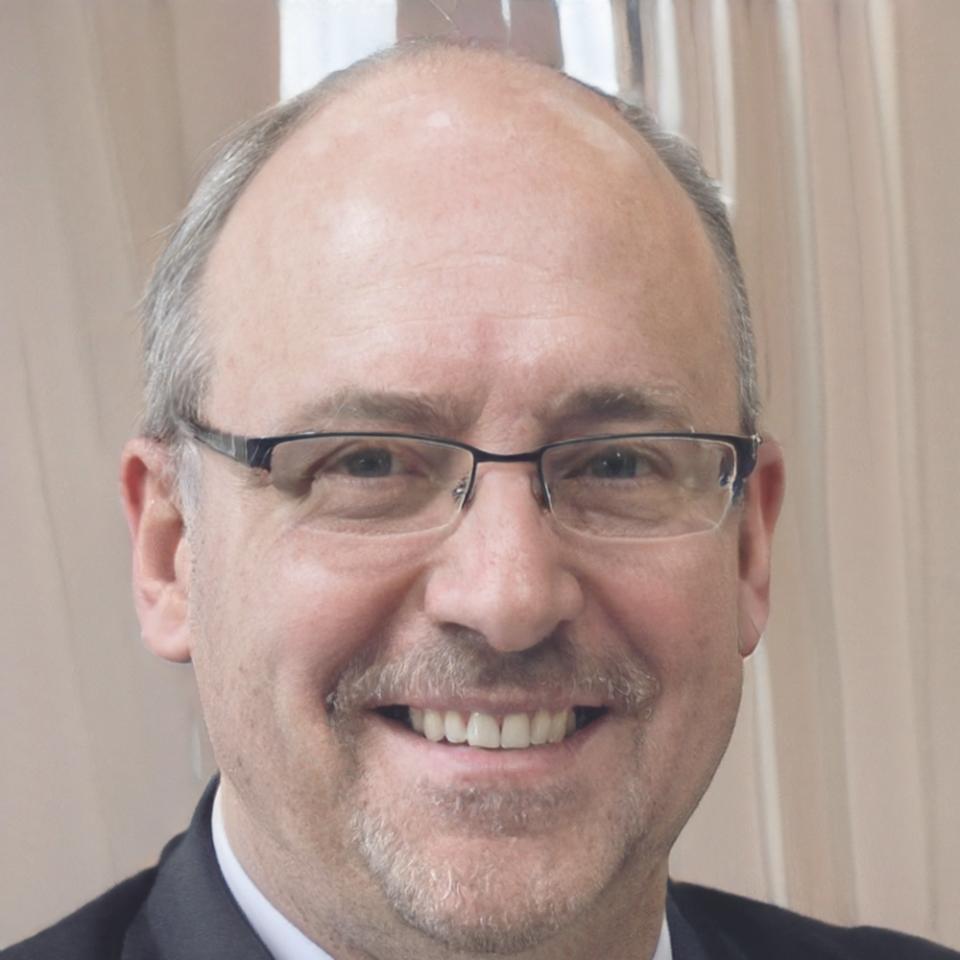 Instructor Amadeu Vilalta especialista en análisis financiero corporativo